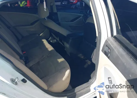 2015 Kia Optima Lx z USA, uszkodzony, nr VIN 5XXGM4A72FG484430